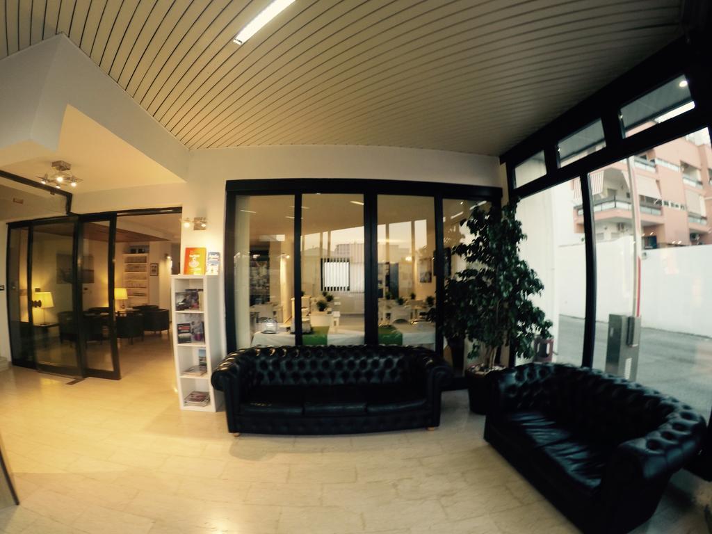 Hotel Riviera Bari Luaran gambar
