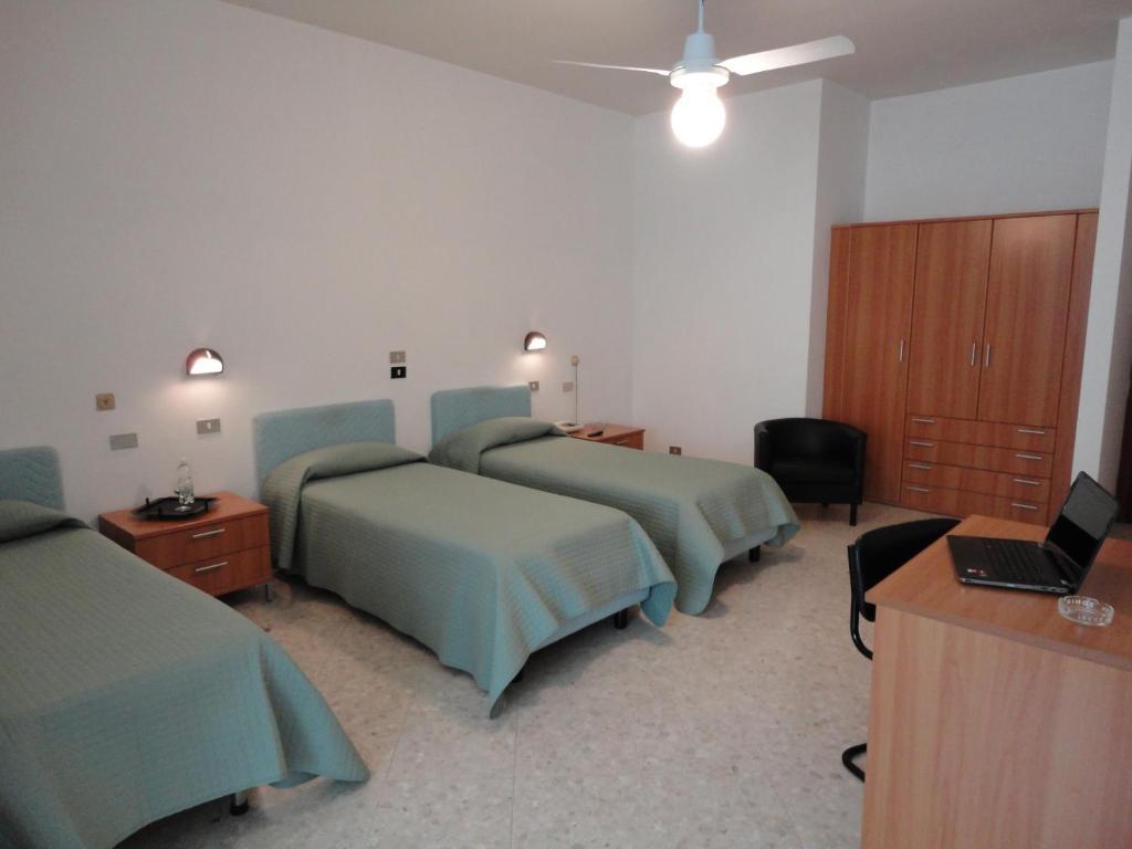 Hotel Riviera Bari Bilik gambar