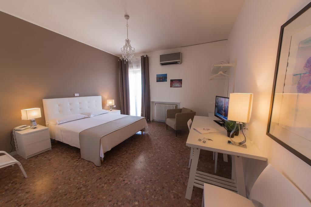 Hotel Riviera Bari Luaran gambar