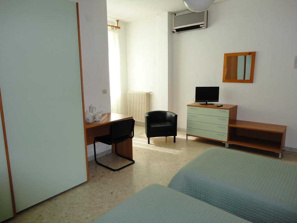 Hotel Riviera Bari Luaran gambar