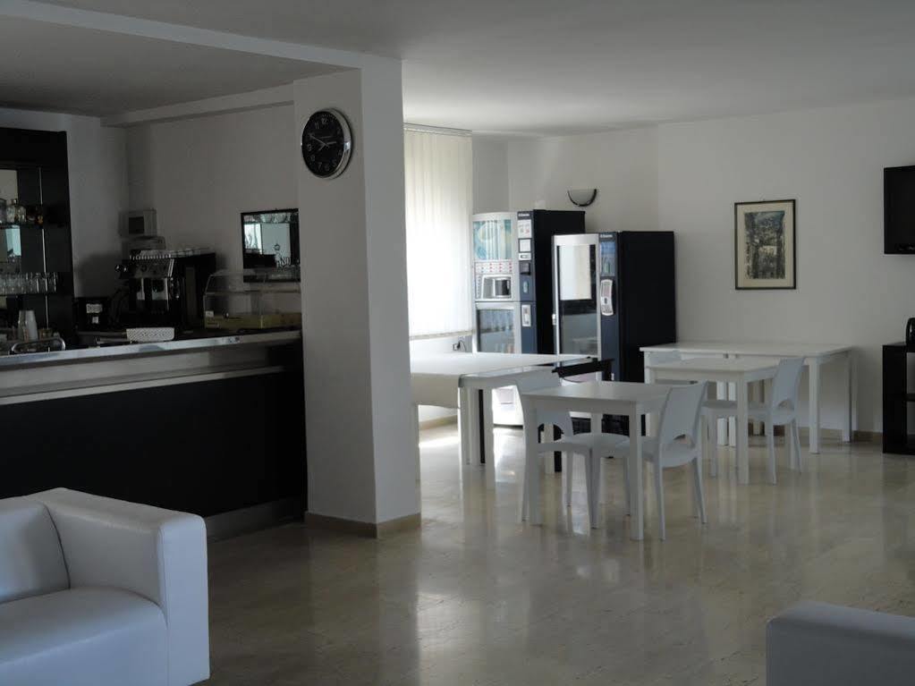 Hotel Riviera Bari Luaran gambar