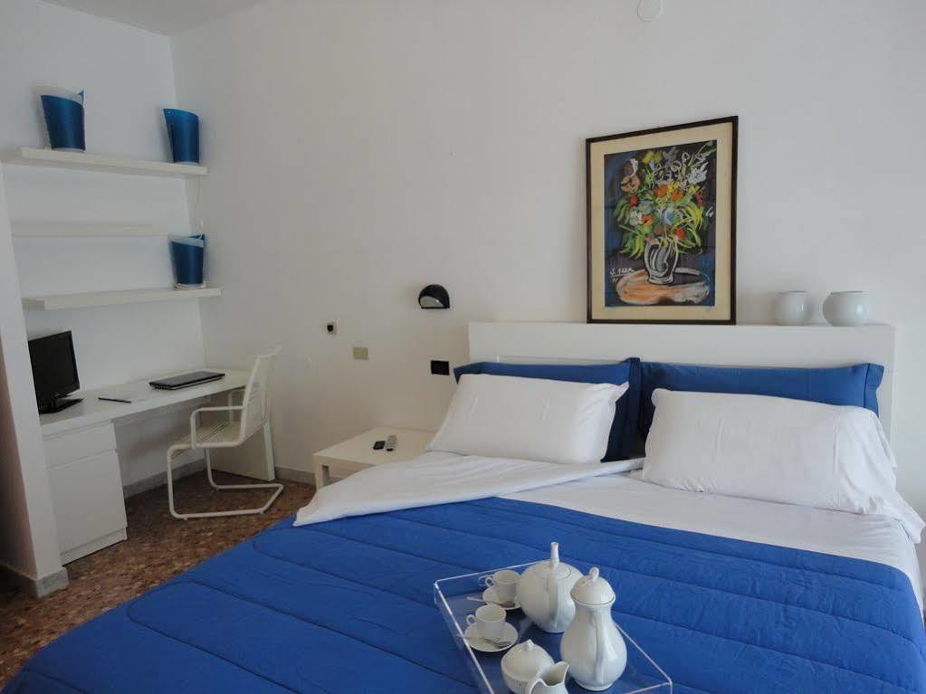 Hotel Riviera Bari Luaran gambar