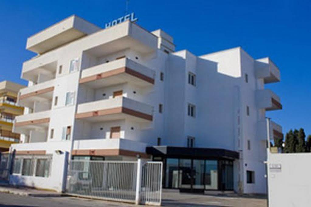 Hotel Riviera Bari Luaran gambar